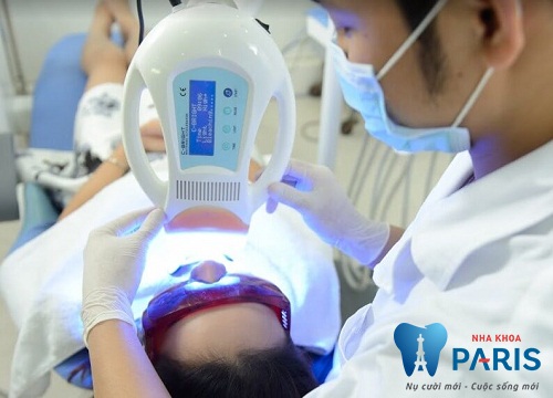 Công nghệ laser WhiteMax - giúp răng trắng sáng an toàn, đáp an hoàn hoàn cho thắc mắc "tẩy trắng răng có tốt không" của bạn Lan Anh